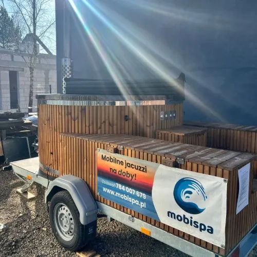 WoodyU mobilna balia na przyczepie (używana) — mobilna balia ogrodowa na przyczepie